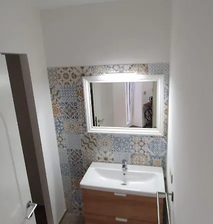 Greta Citra Oo8o55 Lt 1327 דירה